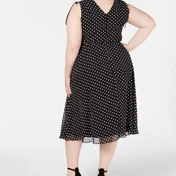 Black and white polka dot dress - Picture 2 of 13